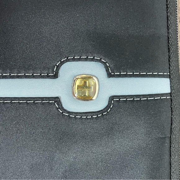 SwissGear The Maya Black and Gray Computer Sleeve - Picture 4 of 9